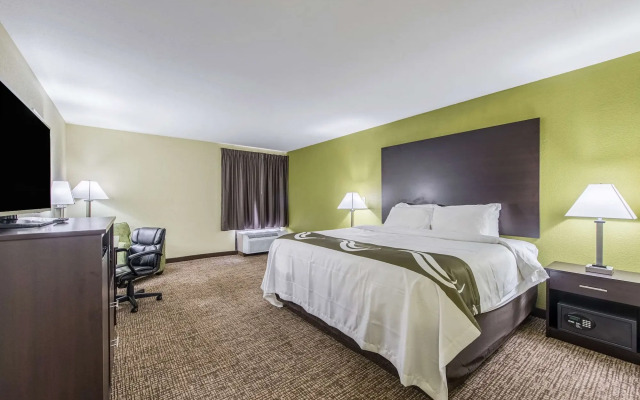 Quality Inn & Suites Hotel Muncie