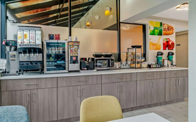 Quality Inn Detroit Downtown