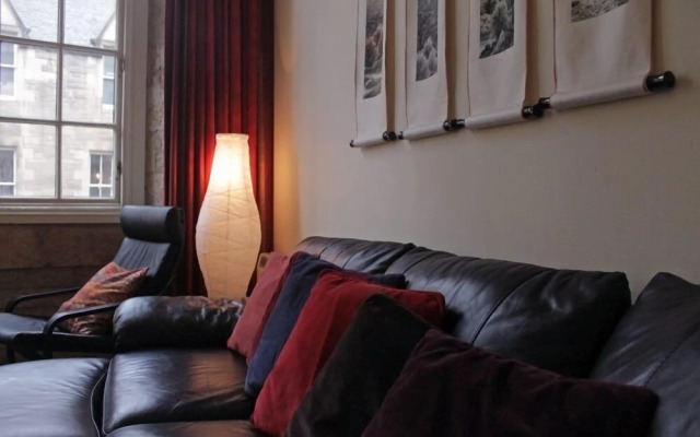 Royal Mile Mansions Apartment