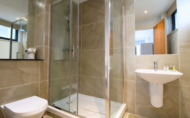 London Bridge – Tooley St by Viridian Apartments
