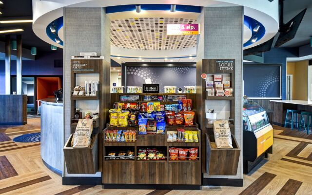 Tru by Hilton Concord