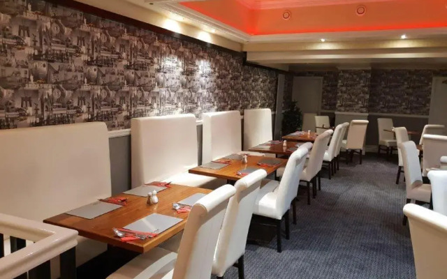 Ascot Hotel