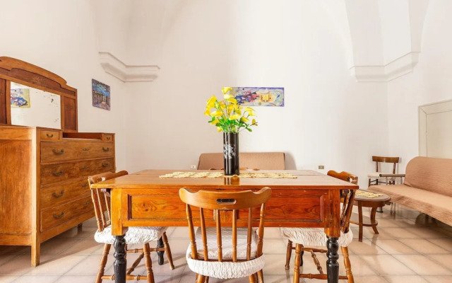 3836 Da Donatuccia by Barbarhouse