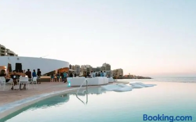 Modern 3BR Apartment in Sliema s Desirable Locale