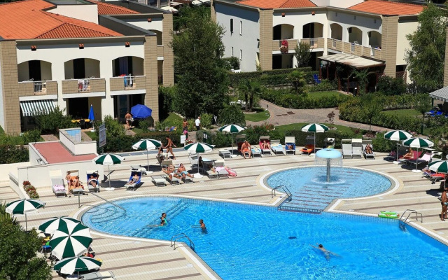 Beautiful Village For 5 People With Pool