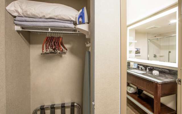 Hampton Inn & Suites Seattle-Downtown
