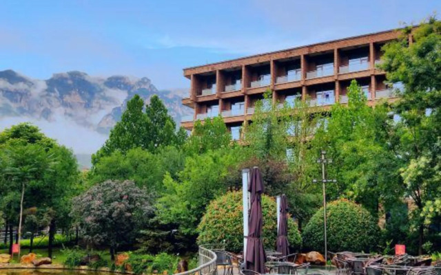 Rianjie Hotel - Yuntai Jiaozuo