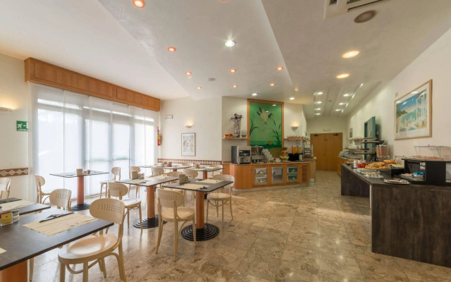 Hotel Airone