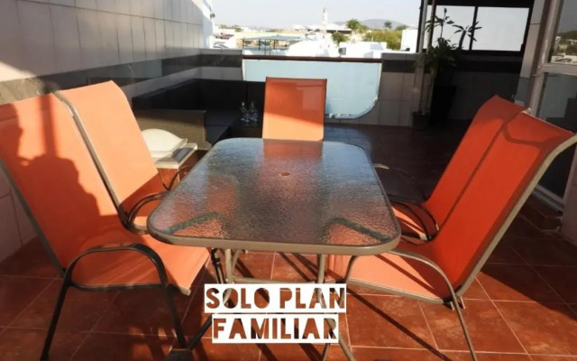 Bonita Casa en Condominio con Alberca y Acceso al Lago