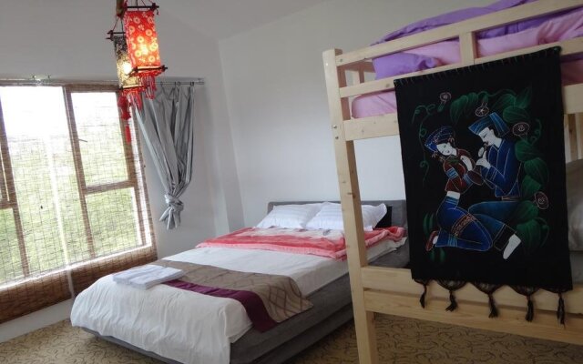 Lijiang Shuhe Caravan