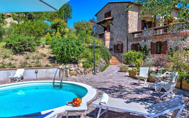 Amorosa House 9+1