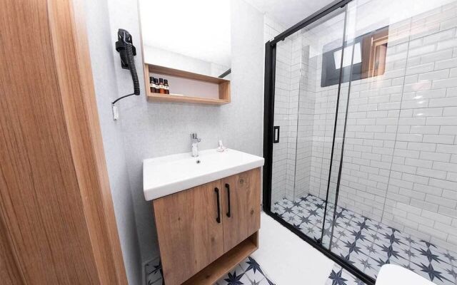 Foça Kybele Pension