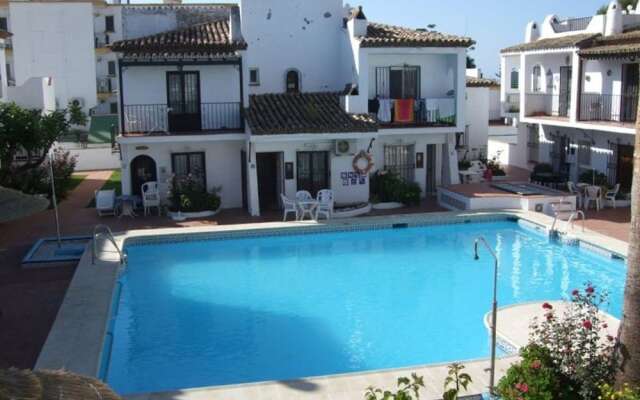 Aptos Pueblo Andaluz Nerja