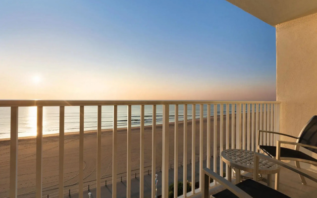 Surfbreak Virginia Beach Oceanfront, an Ascend Collection Hotel