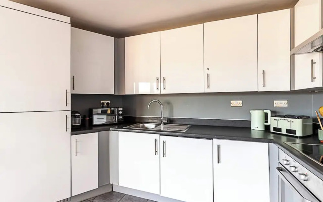 Chic & Modern Dalston Apartment