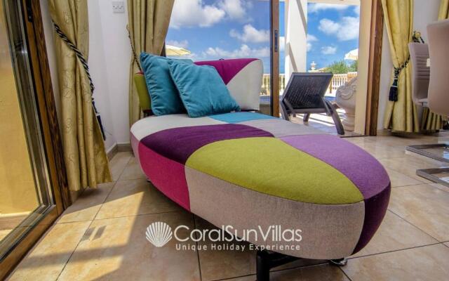 "fabulous Villa In Coral Bay Near Beach, Amenities"