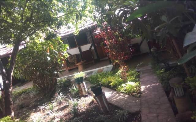 Pamoja Expeditions Lodge