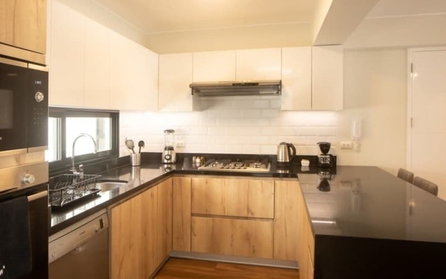 w Perfect 2BR With Balcony in Miraflores