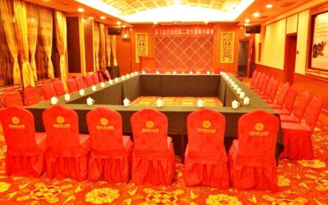 Golden Holiday International Hotel