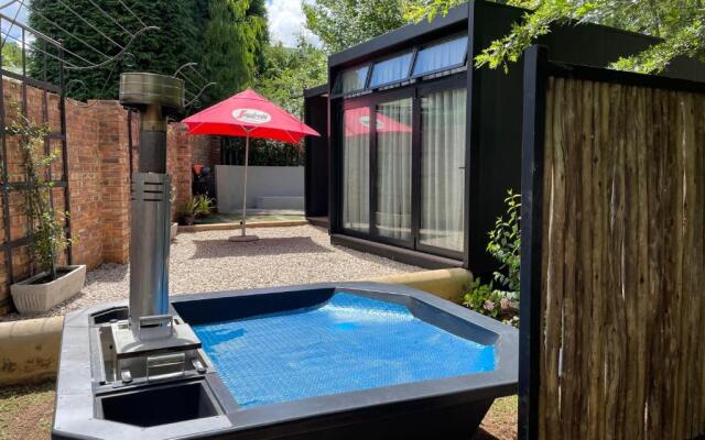 Two Prefab Living - Luxury Bungalows