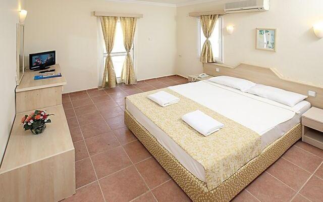 Tenedos Hotel