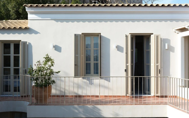Acropolis Suites