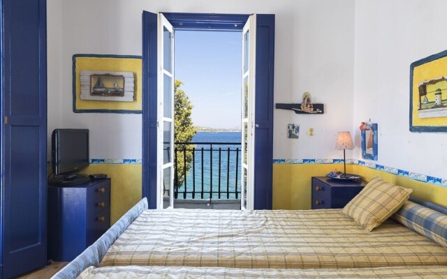 "beachfront Spetses Spectacular Fully Equipped Traditional Villa Families/groups"