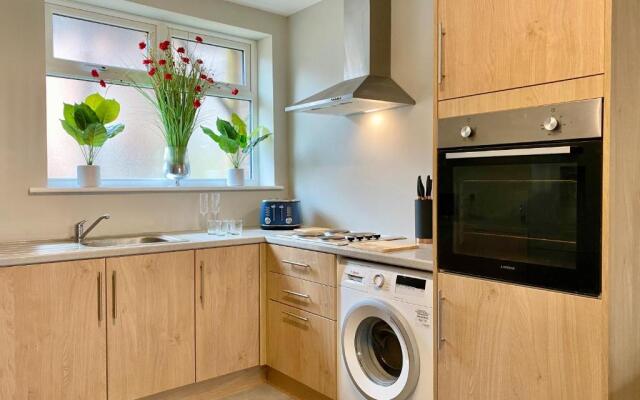 Fabulous 1 Bedroom Apartment - sleeps 4