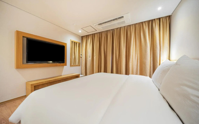Hotel Biz Inn
