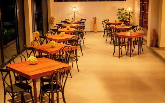 Waters Edge By Serendib