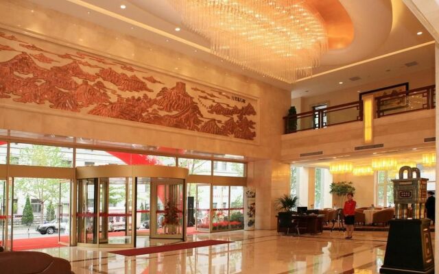 White Clouds Hotel - Dalian