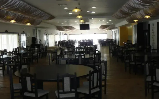 Pensiune Doi Cocosi