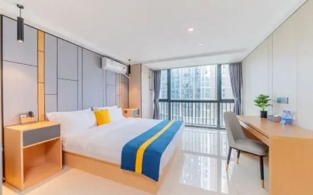 No.1 Apartment (Guangzhou Luogang Agile Plaza Shuixi Metro Station)