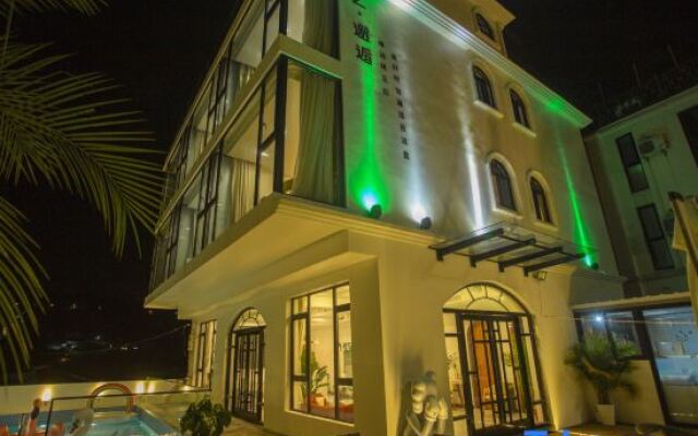 Shengsi Z·Encounter light luxury swimming pool resort