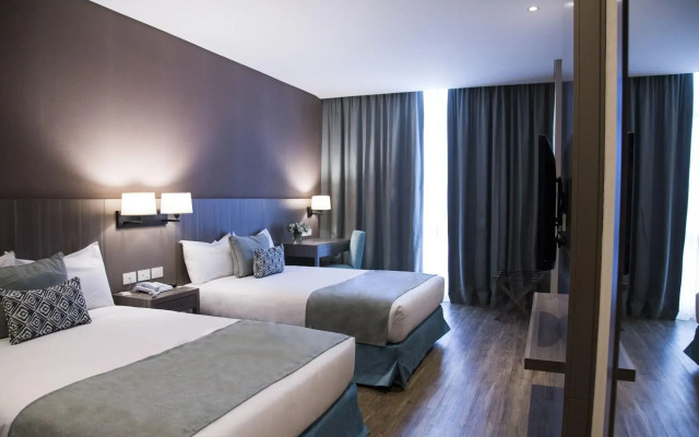 Hotel Land Plaza La Plata