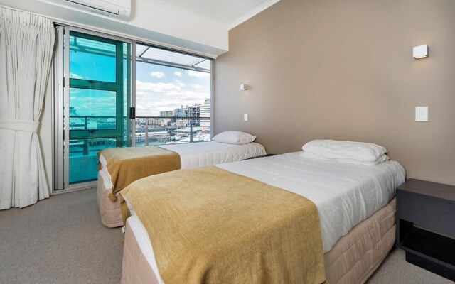 QV Absolute Waterfront with Carpark (481)