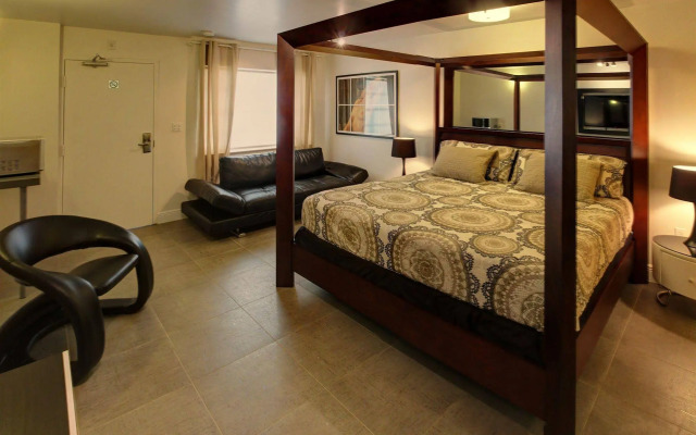 Gables Cove Hotel