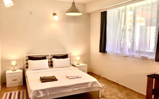 Attalos Suites Hotel