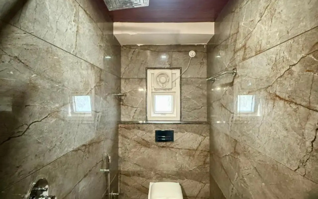 OYO 27992 Hotel Ganpati