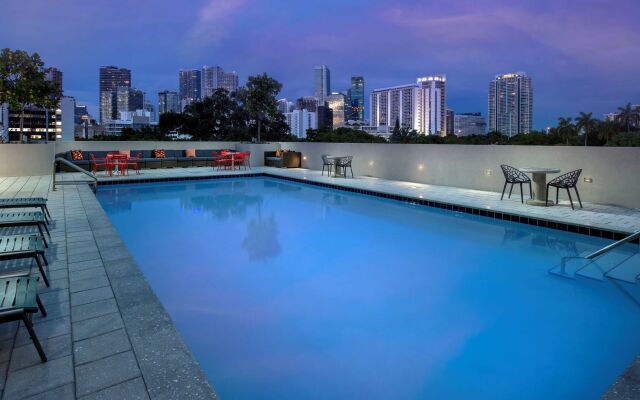 Tru by Hilton Miami West Brickell