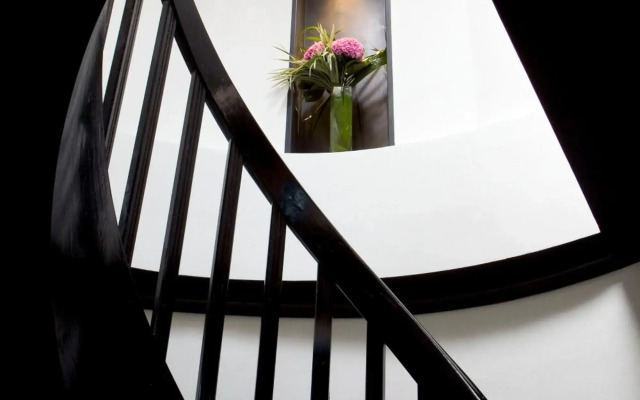 Hotel Marceau Champs Elysees