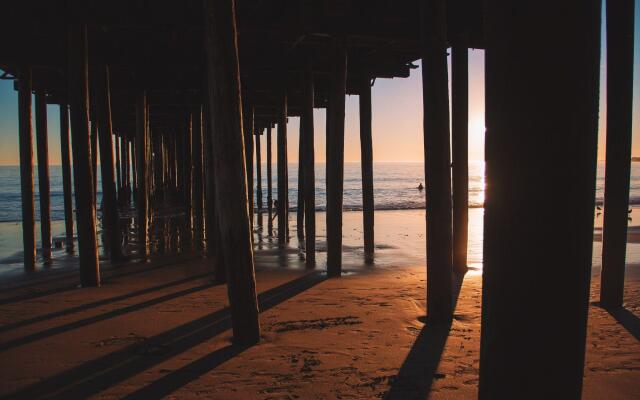 Holiday Inn Express Newport Beach by IHG