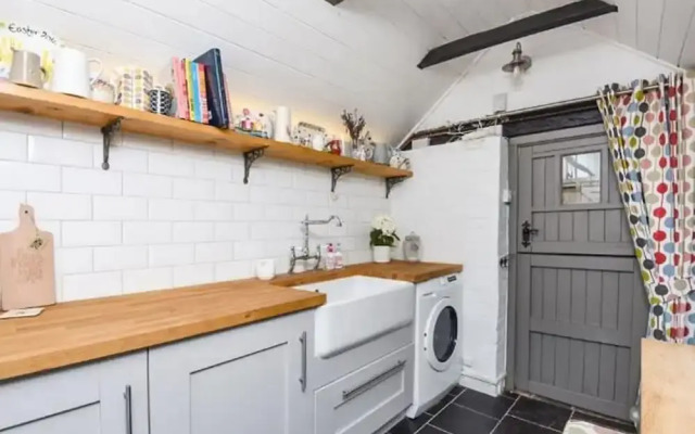 Charming 3BD Home in Allestree Village