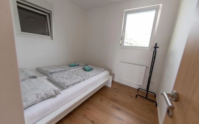 Sunny Villa Apartments