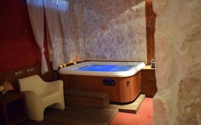 Hagiati Anastasiou Hotel & Spa