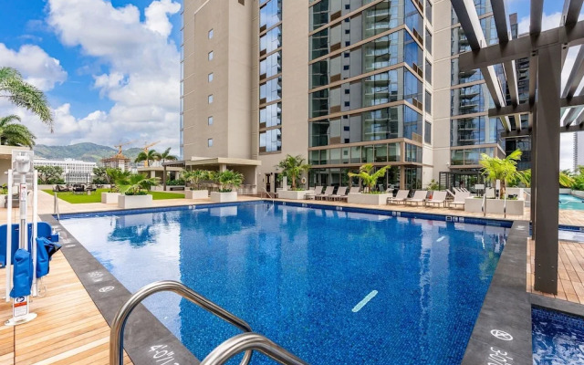 Sky Ala Moana 4209 2 Bedroom Condo by RedAwning