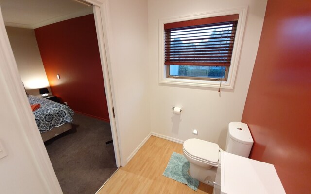 Claremont Country Lodge B&B