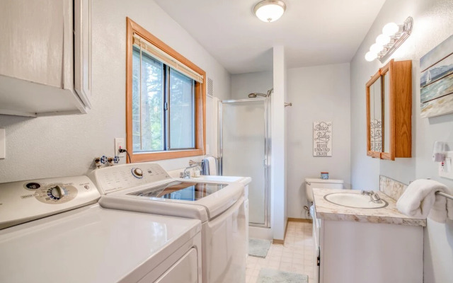 Cabin on the Coast (MCA 621)