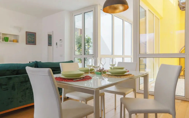 Lakefront Contemporary