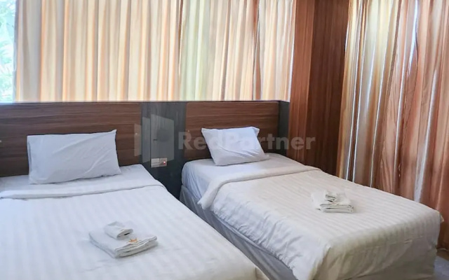 Chola Inn at Nagoya Hill Batam Mitra RedDoorz